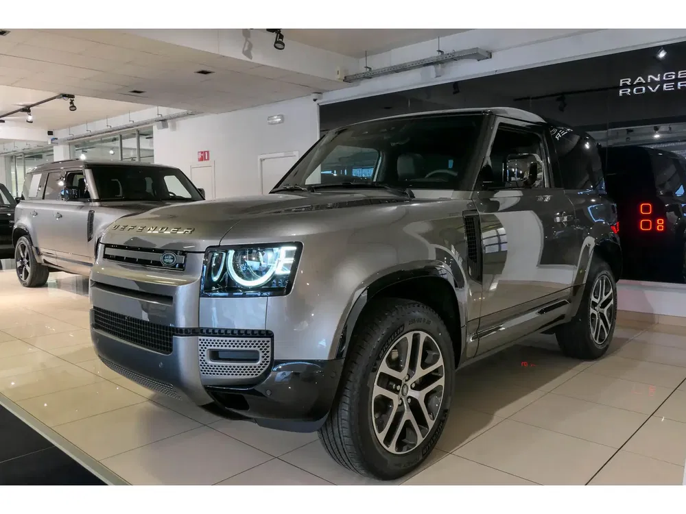 Land Rover Defender - 0