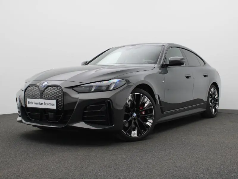 BMW i4 - 0