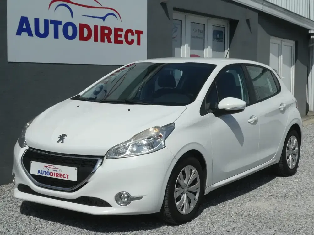 Peugeot 208 - 0