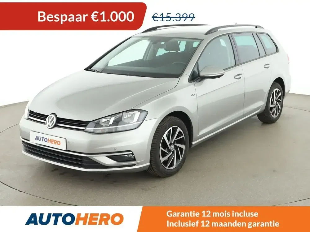 Volkswagen Golf - 0