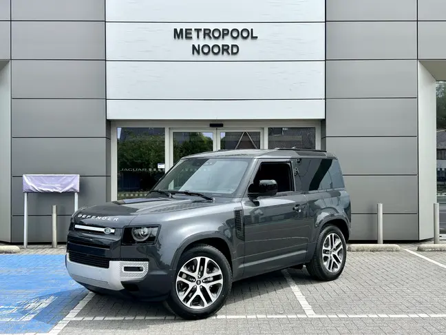 Land Rover Defender - 0