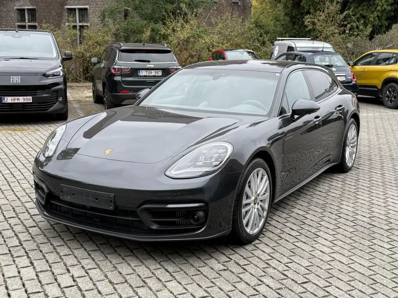 Porsche Panamera - 0
