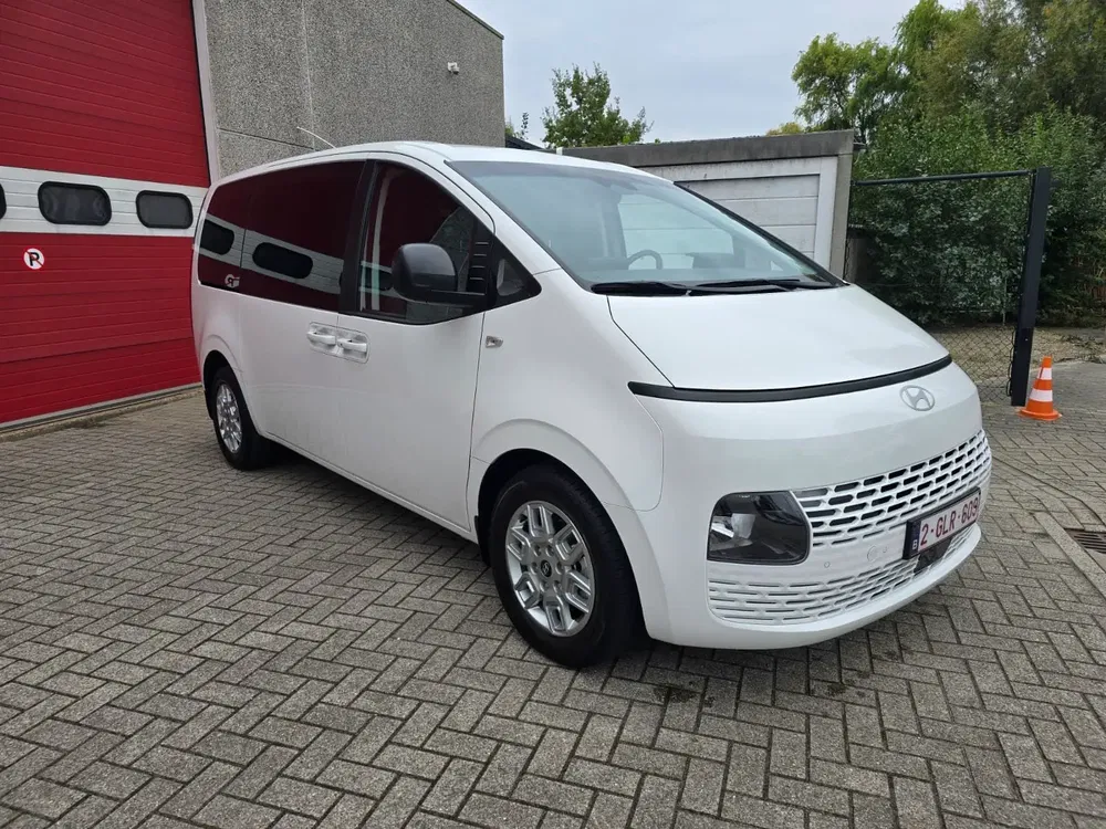 Hyundai STARIA - 0