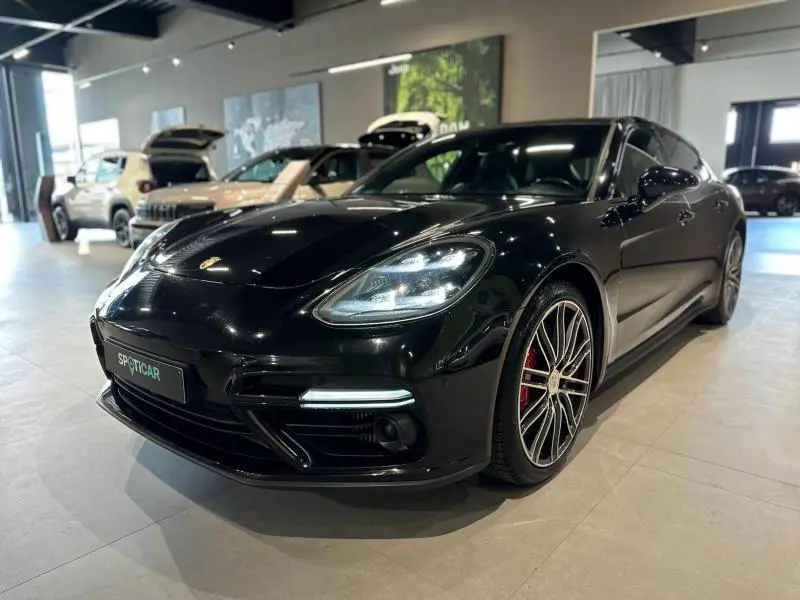 Porsche Panamera - 0