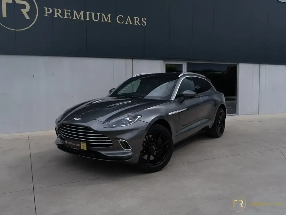 Aston Martin DBX - 0