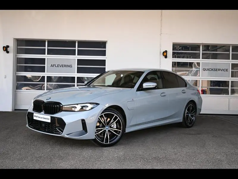 BMW 330 - 0