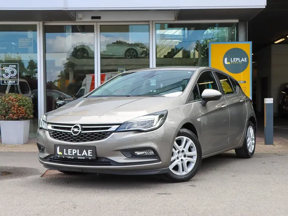 Opel Astra - 0