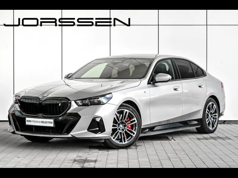 BMW i5 - 0