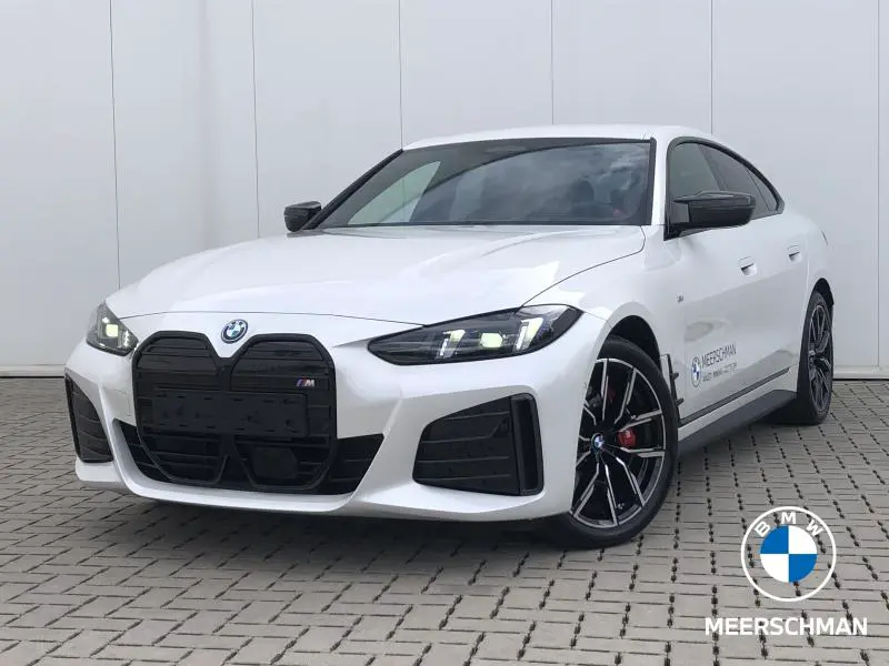 BMW i4 - 0