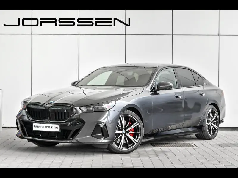 BMW i5 - 0