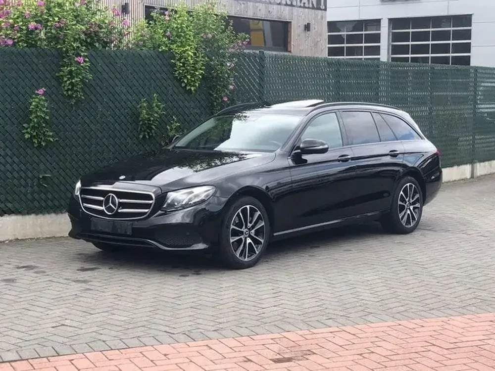 Mercedes E 220 - 0