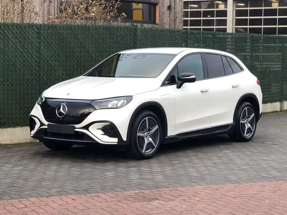 Mercedes EQE 300 - 0