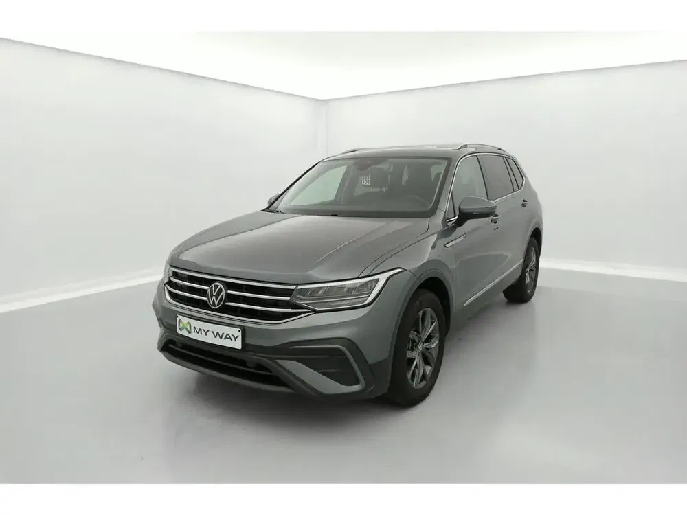 Volkswagen Tiguan - 0