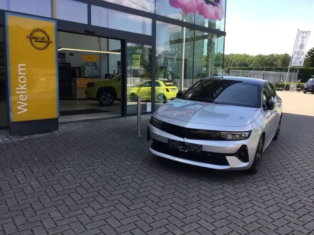 Opel Astra - 0