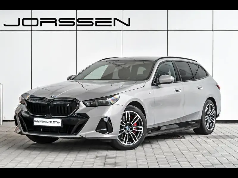 BMW i5 - 0