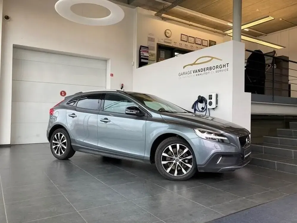 Volvo V40 Cross Country - 0