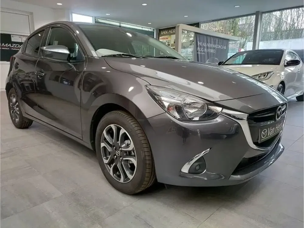 Mazda 2 - 0