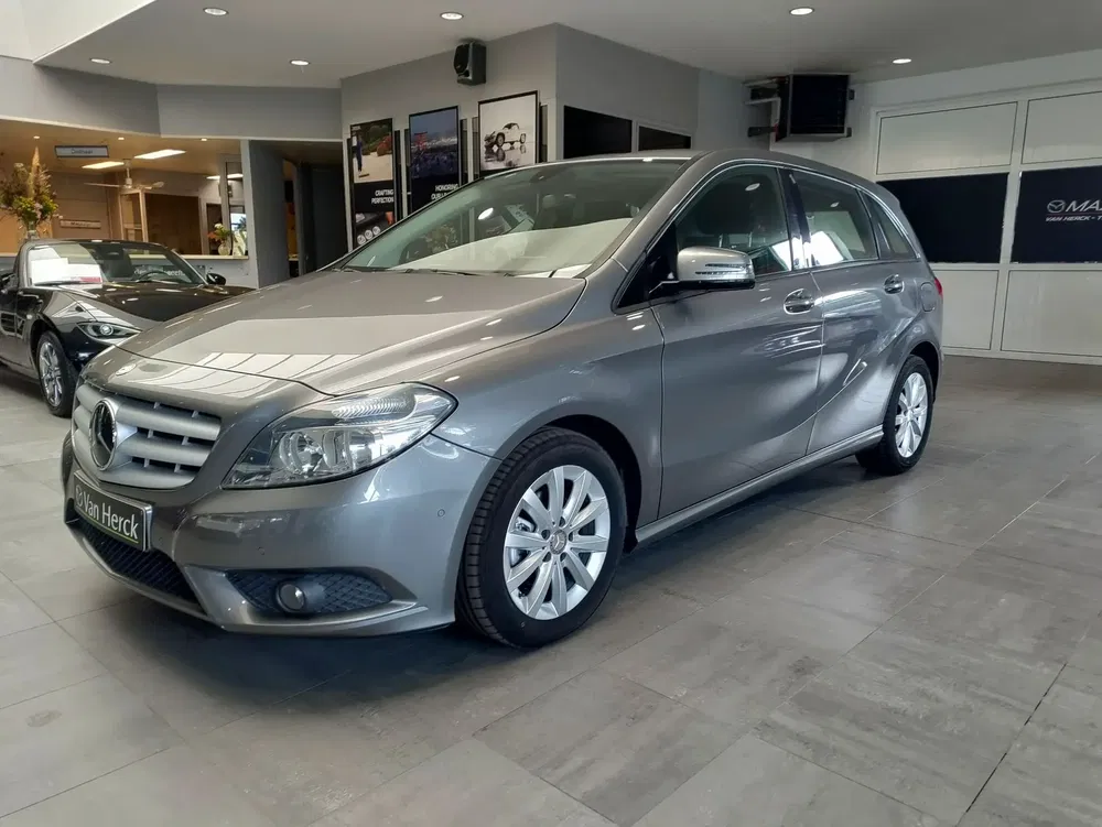 Mercedes B 180 - 0