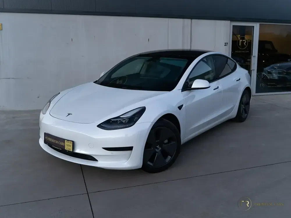 Tesla Model 3 - 0