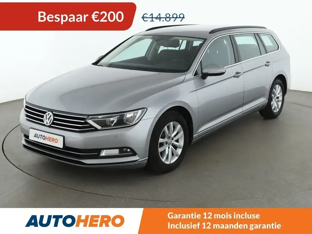 Volkswagen Passat - 0