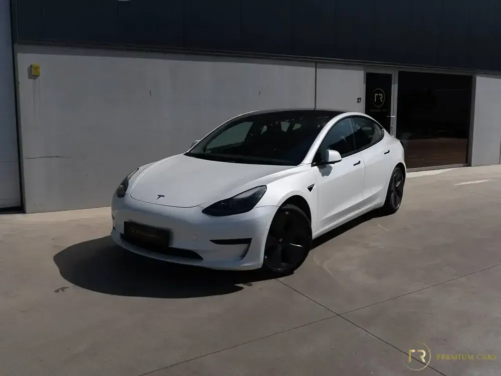 Tesla Model 3 - 0