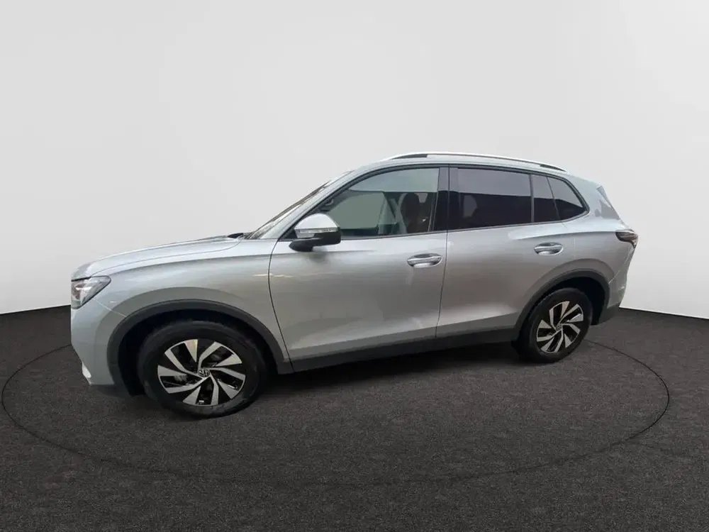 Volkswagen Tiguan - 0