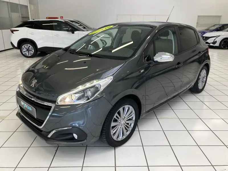Peugeot 208 - 0