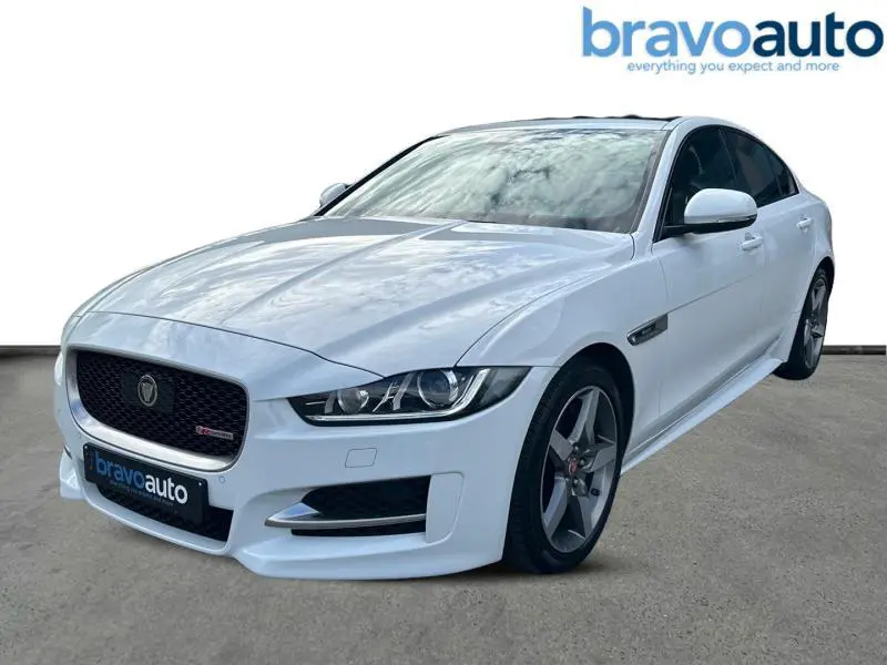 Jaguar XE - 0