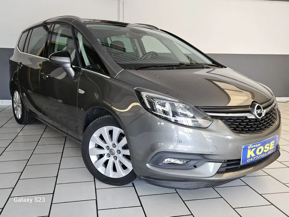 Opel Zafira Tourer - 0