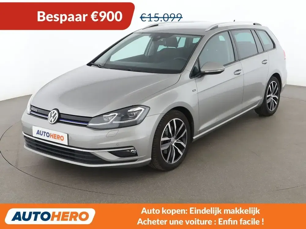 Volkswagen Golf - 0