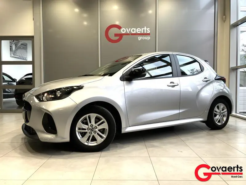 Mazda 2 - 0