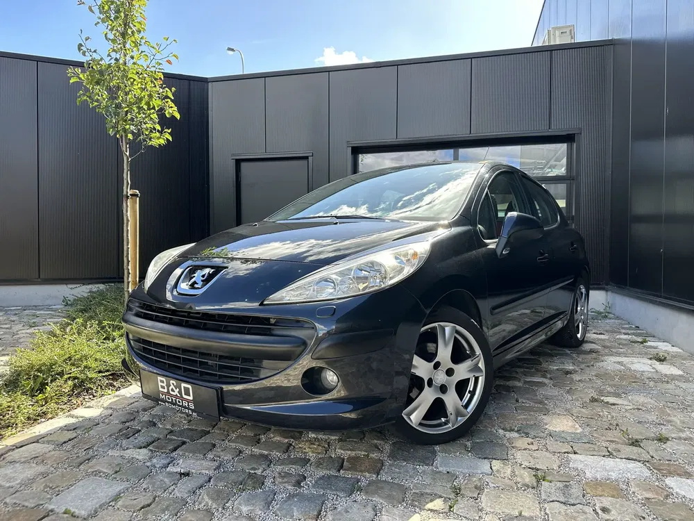 Peugeot 207 - 0