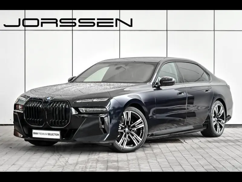 BMW i7 - 0