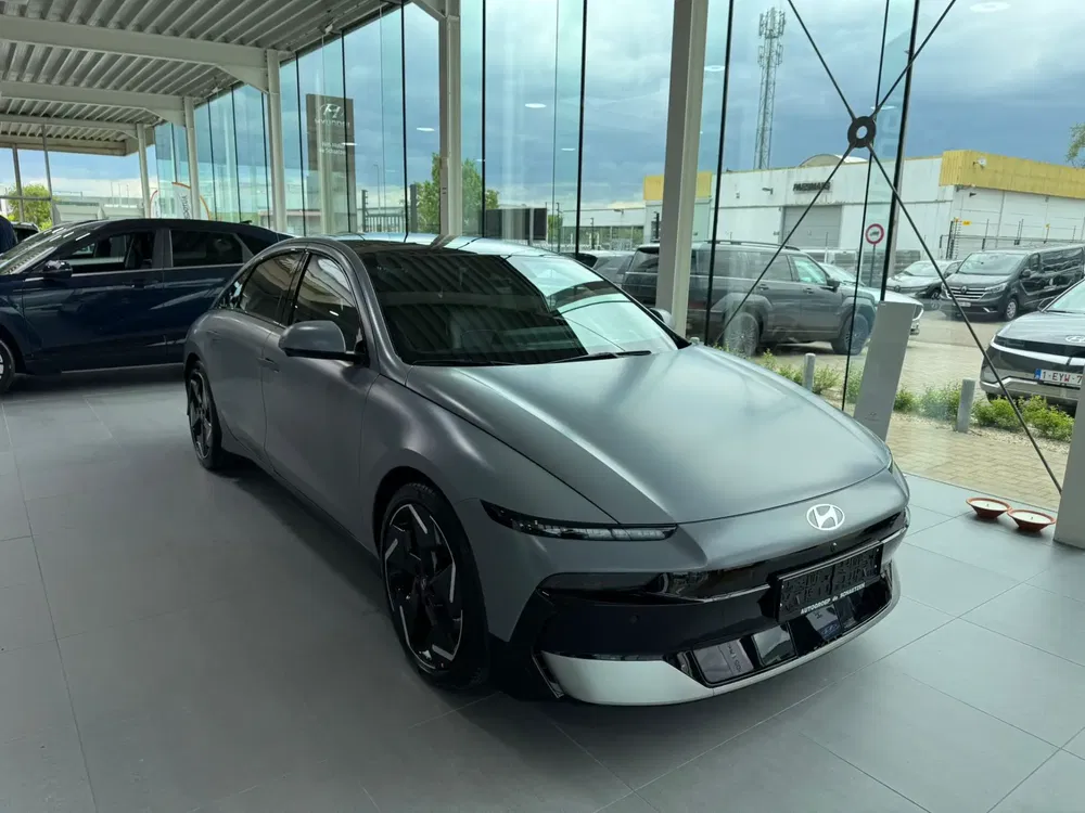 Hyundai IONIQ 6 - 0