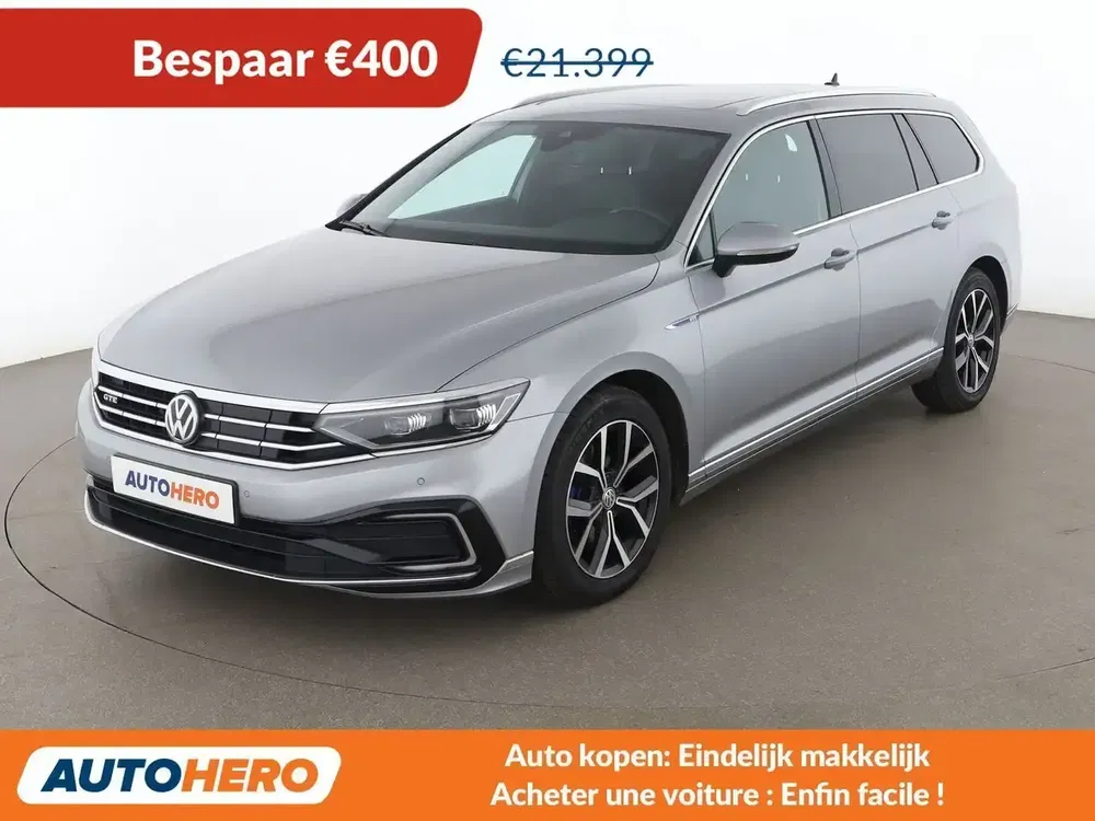 Volkswagen Passat - 0