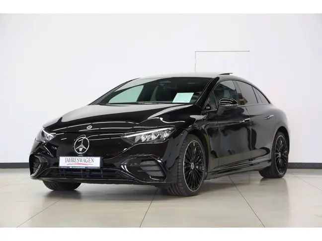 Mercedes EQE 300 - 0