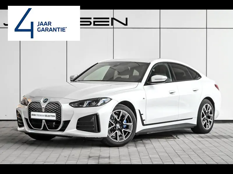 BMW i4 - 0