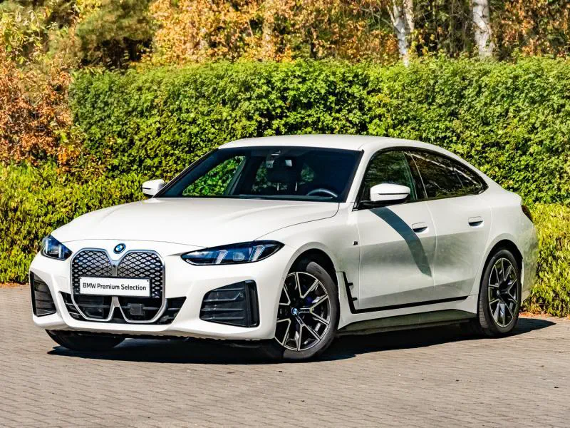 BMW i4 - 0
