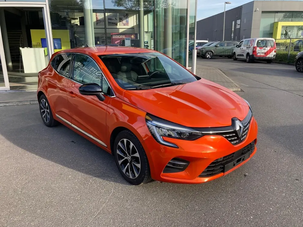 Renault Clio - 0