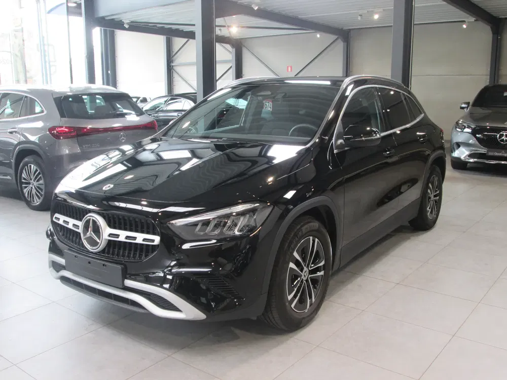 Mercedes GLA 180 - 0