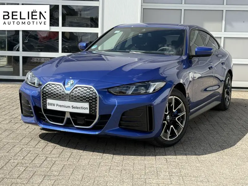 BMW i4 - 0