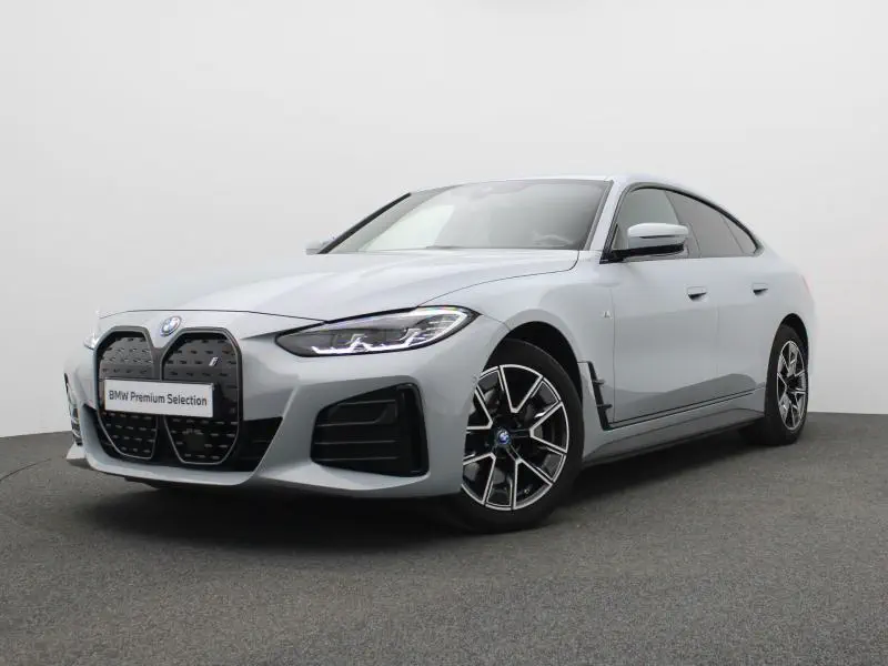 BMW i4 - 0