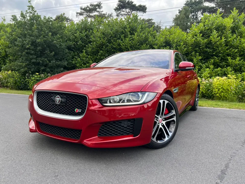 Jaguar XE - 0