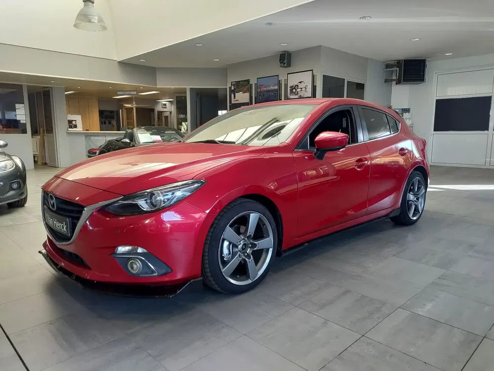 Mazda 3 - 0