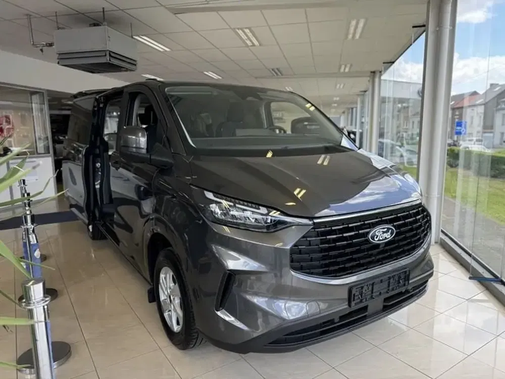 Ford Tourneo Custom - 0