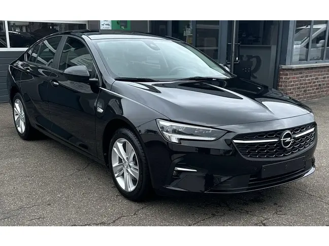 Opel Insignia - 0