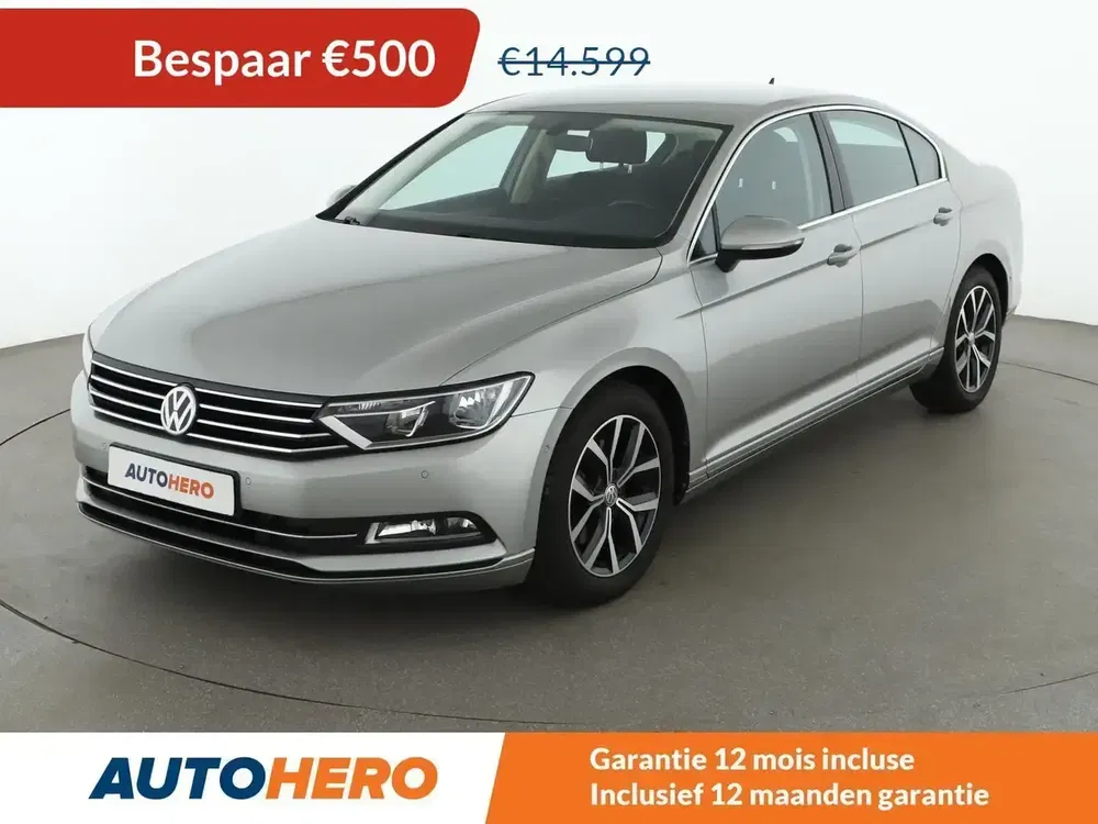 Volkswagen Passat - 0