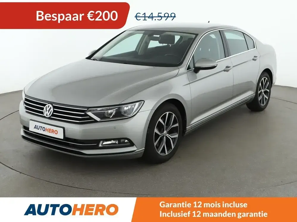 Volkswagen Passat - 0