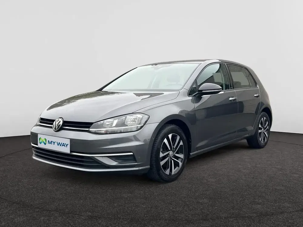 Volkswagen Golf - 0