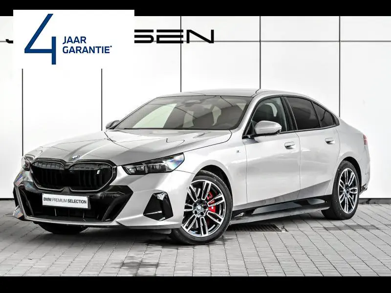 BMW i5 - 0